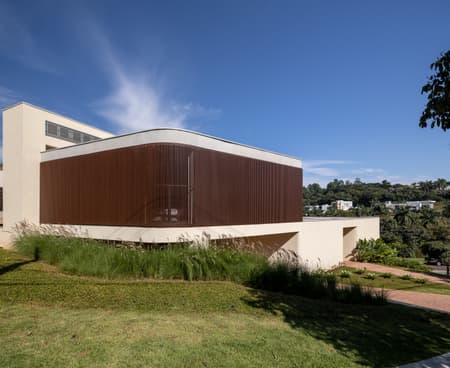 Axial House